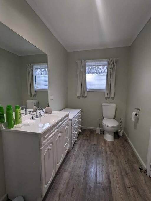Handsome Hills Dairy Retreat Won Wron Exterior foto